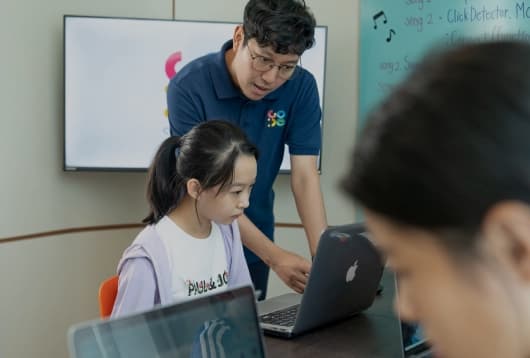 ทีมงานคุณครูผู้เชี่ยวชาญจาก CO-DE academy